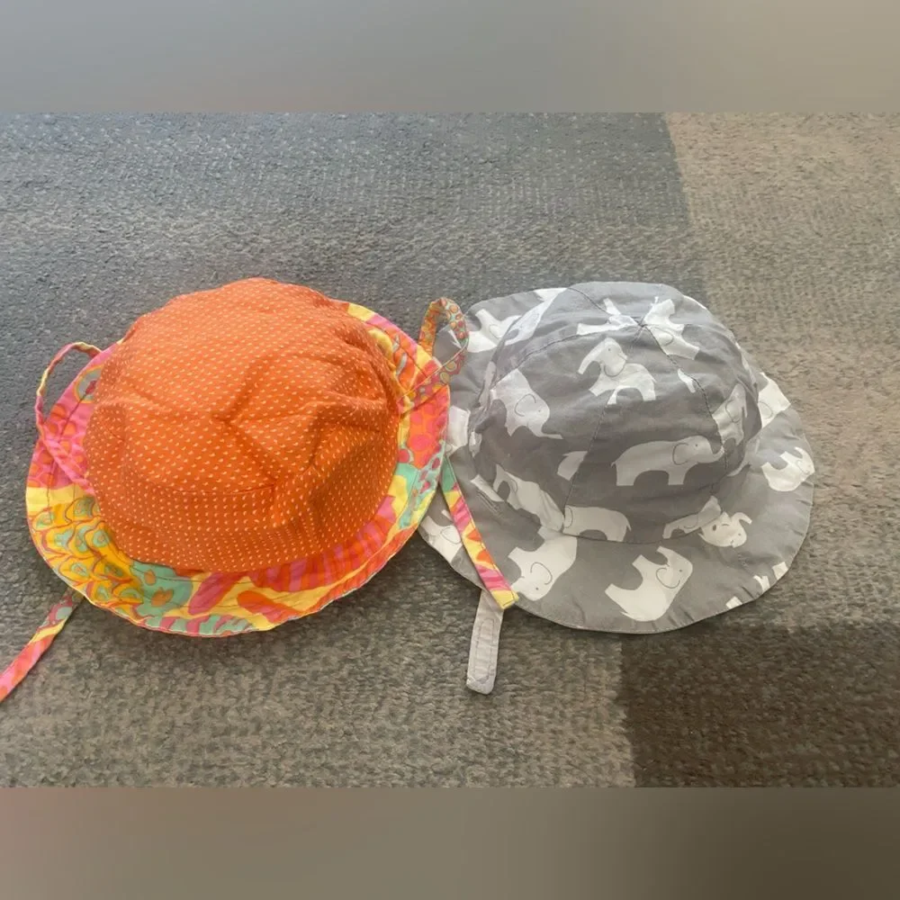 Black wagon Reversible Sunhats 1 to 2 T